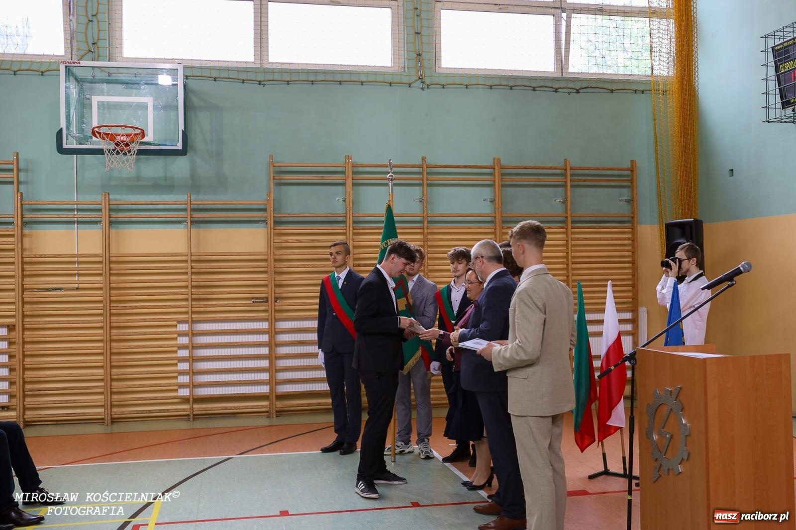 Zdjęcie w galerii na portalu naszraciborz.pl: Raciborska politechnika nad Odrą pożegnała absolwentów wiadomości z regionu