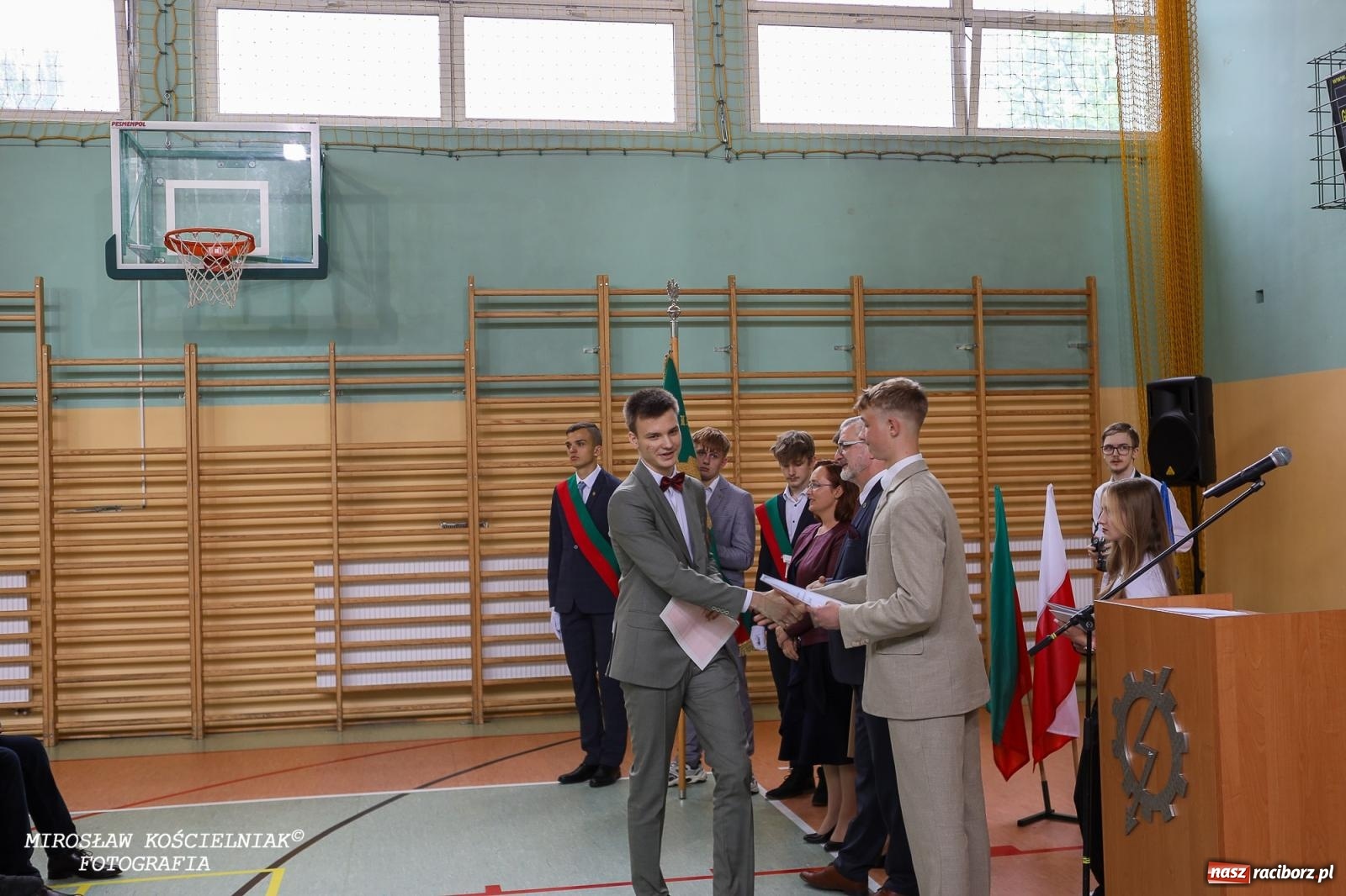 Zdjęcie w galerii na portalu naszraciborz.pl: Raciborska politechnika nad Odrą pożegnała absolwentów wiadomości z regionu