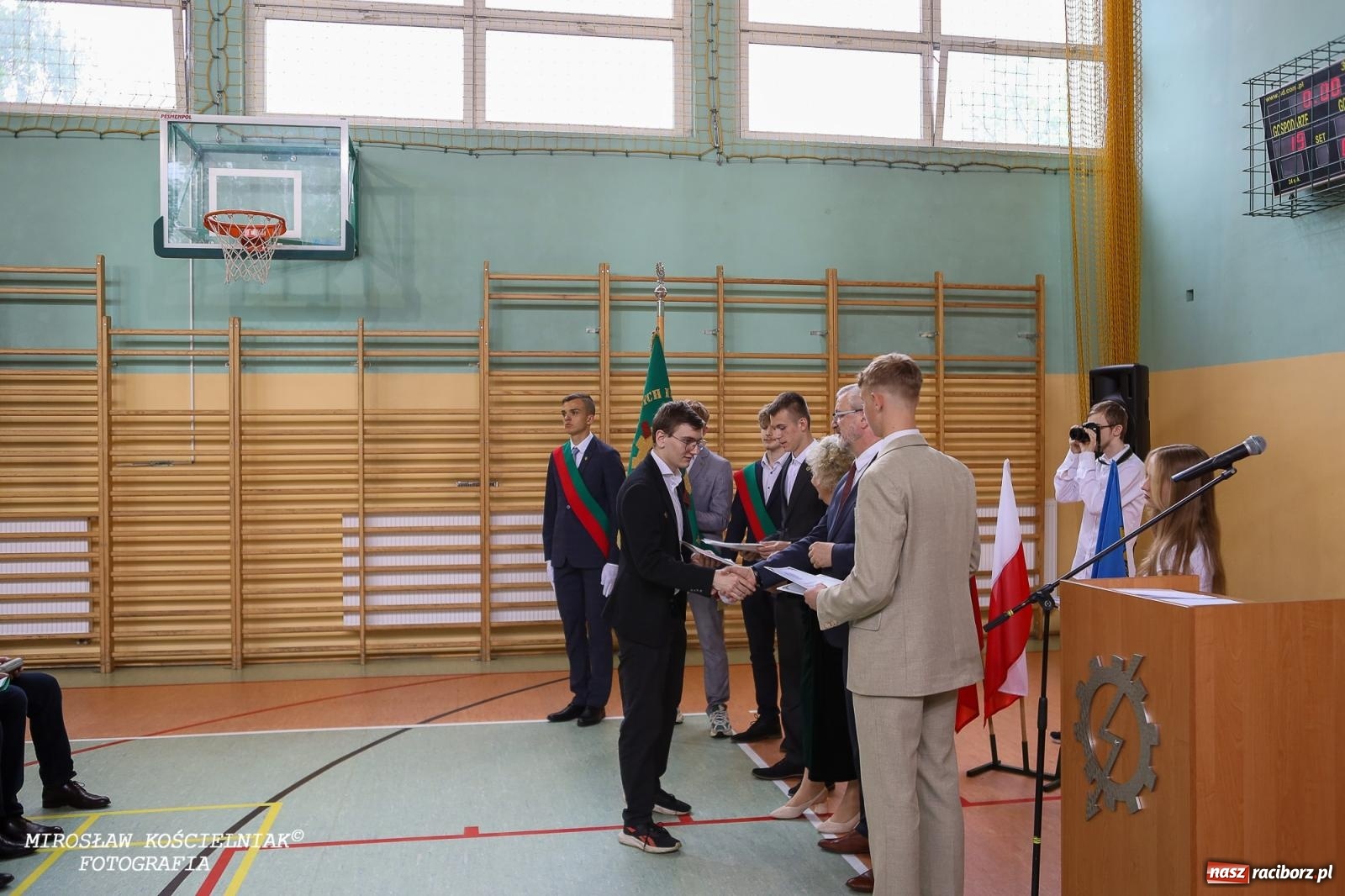 Zdjęcie w galerii na portalu naszraciborz.pl: Raciborska politechnika nad Odrą pożegnała absolwentów wiadomości z regionu