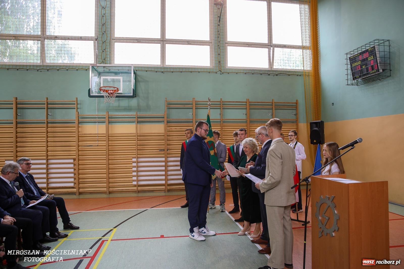 Zdjęcie w galerii na portalu naszraciborz.pl: Raciborska politechnika nad Odrą pożegnała absolwentów wiadomości z regionu