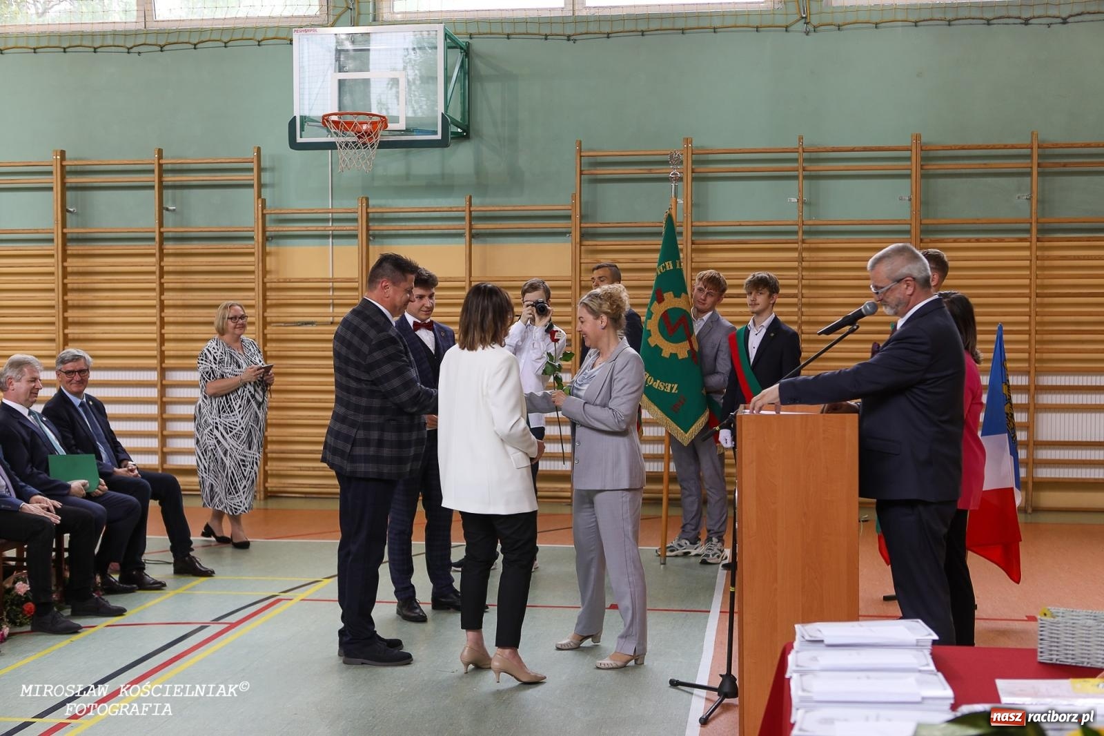 Zdjęcie w galerii na portalu naszraciborz.pl: Raciborska politechnika nad Odrą pożegnała absolwentów wiadomości z regionu