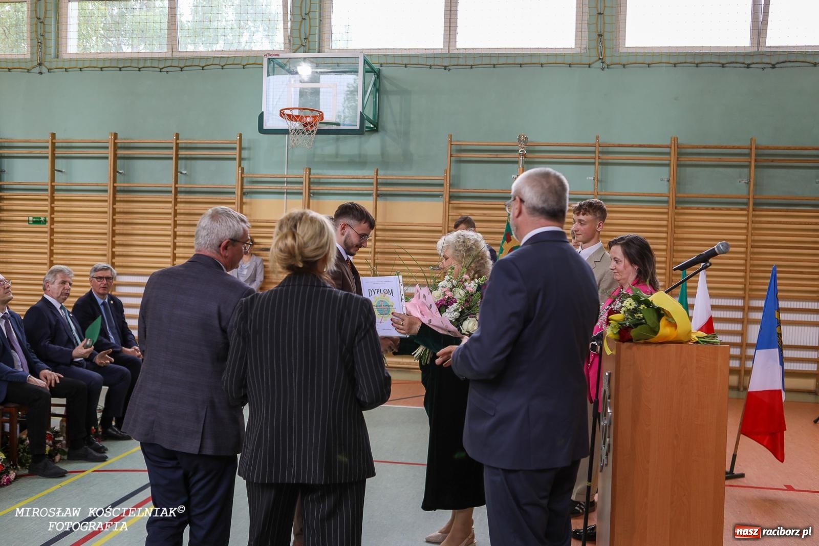 Zdjęcie w galerii na portalu naszraciborz.pl: Raciborska politechnika nad Odrą pożegnała absolwentów wiadomości z regionu
