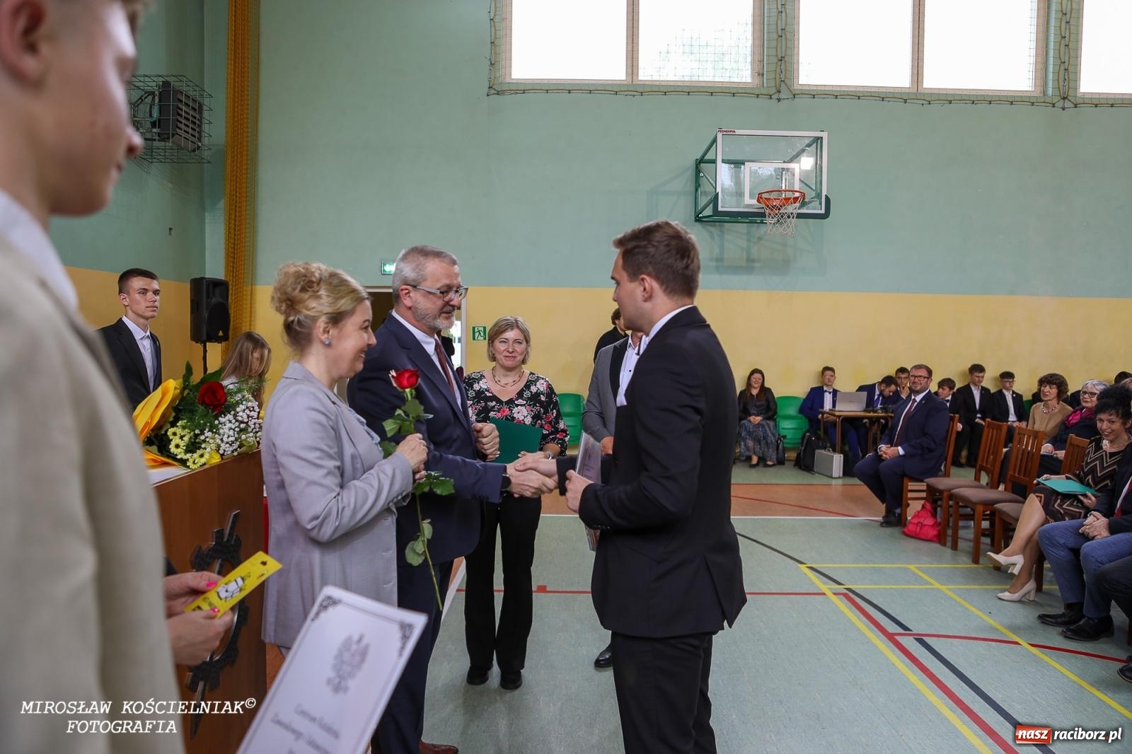Zdjęcie w galerii na portalu naszraciborz.pl: Raciborska politechnika nad Odrą pożegnała absolwentów wiadomości z regionu