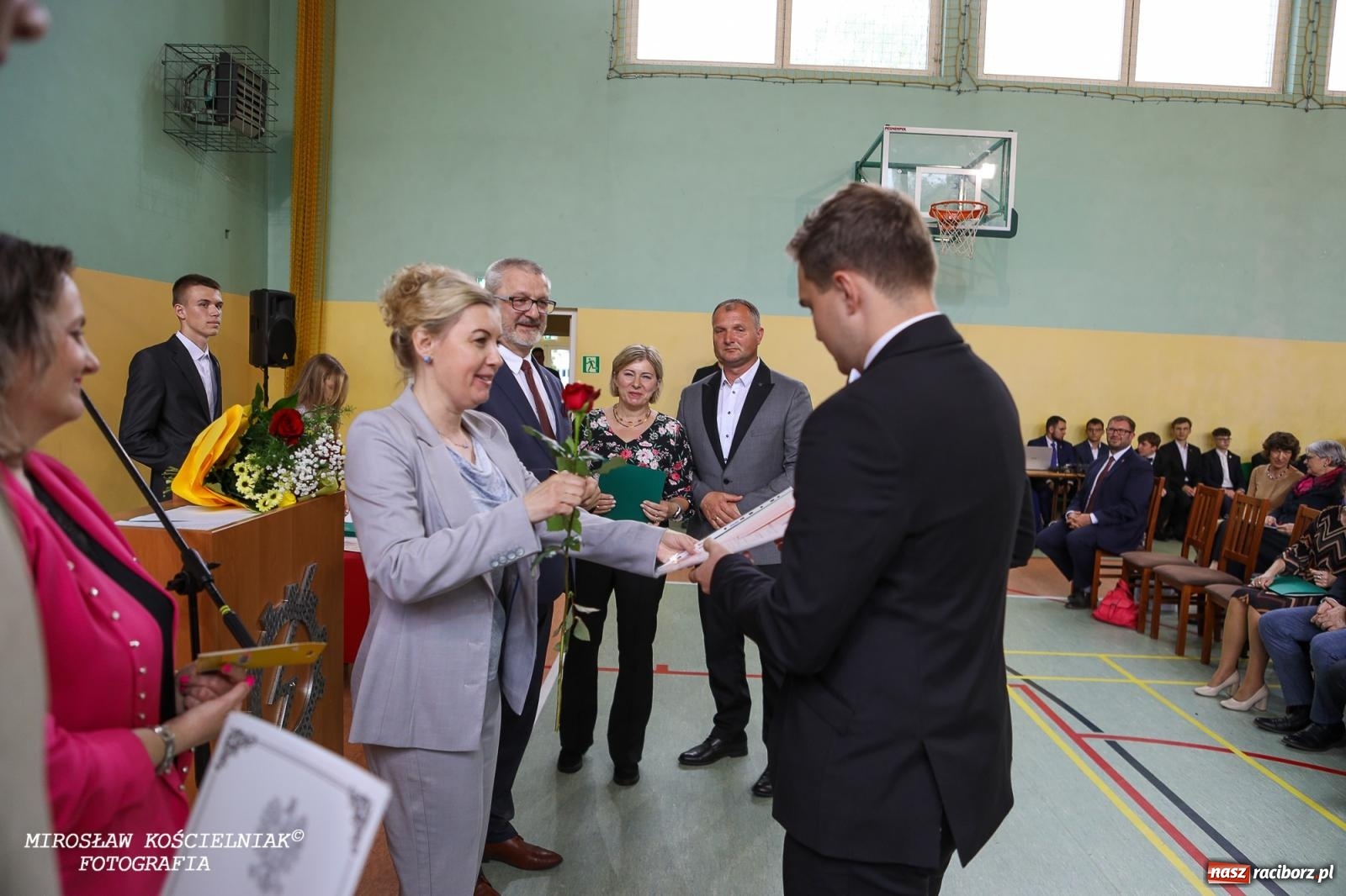 Zdjęcie w galerii na portalu naszraciborz.pl: Raciborska politechnika nad Odrą pożegnała absolwentów wiadomości z regionu