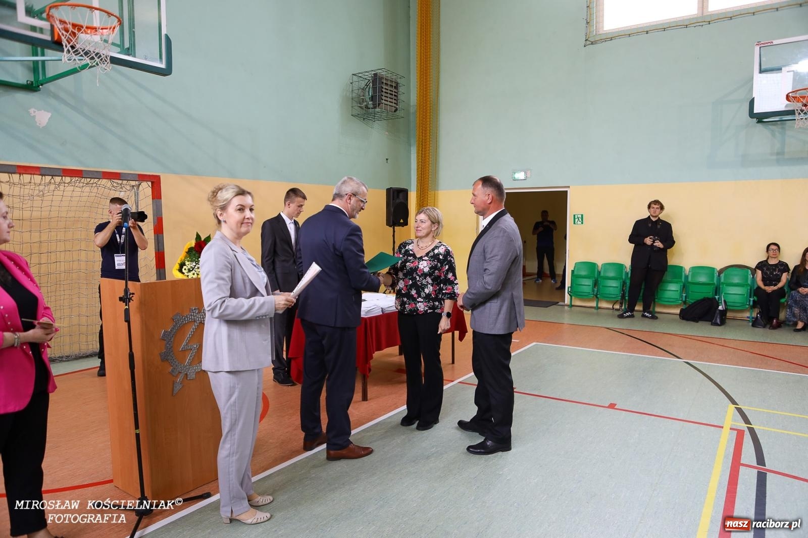 Zdjęcie w galerii na portalu naszraciborz.pl: Raciborska politechnika nad Odrą pożegnała absolwentów wiadomości z regionu