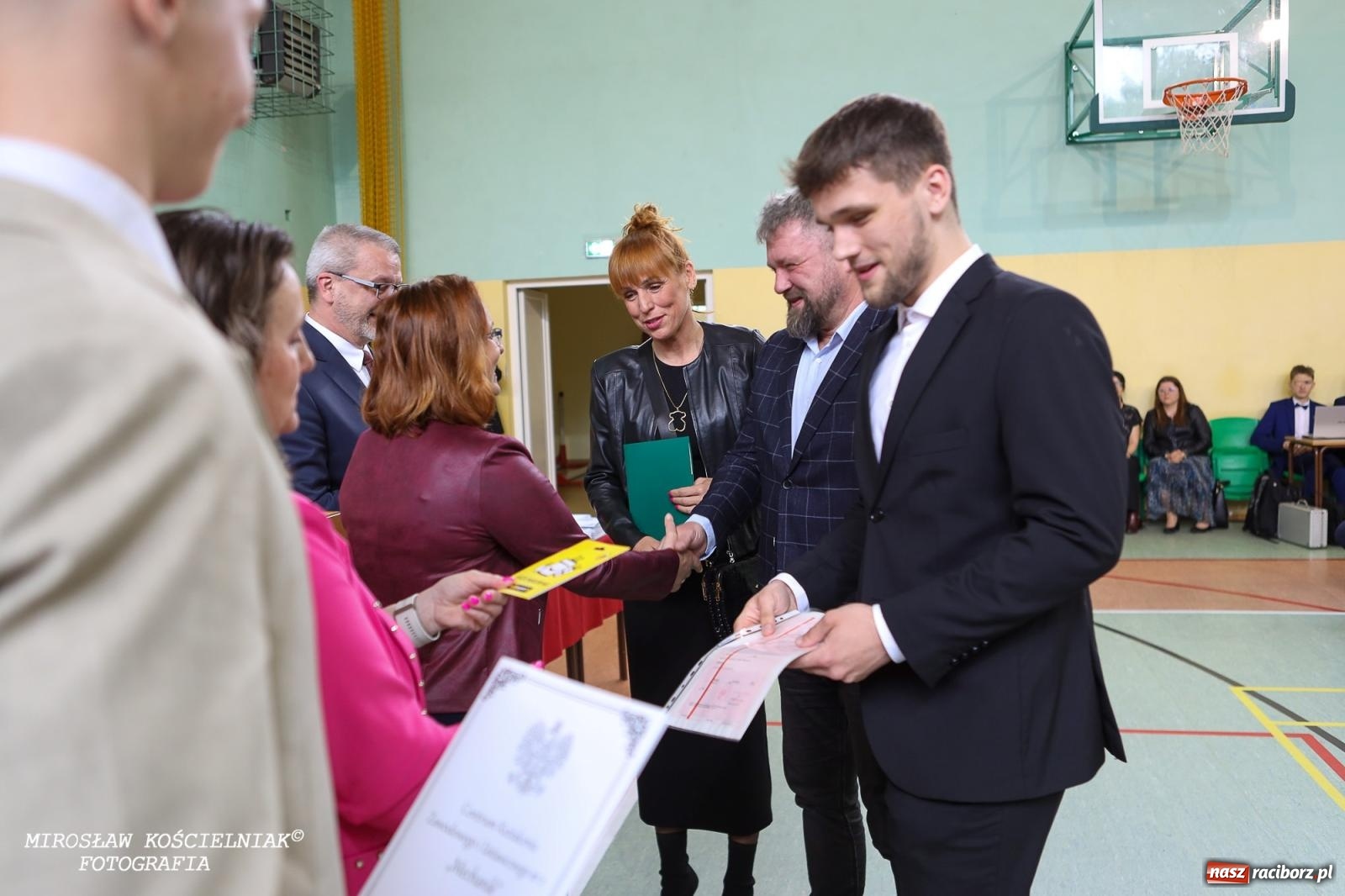Zdjęcie w galerii na portalu naszraciborz.pl: Raciborska politechnika nad Odrą pożegnała absolwentów wiadomości z regionu