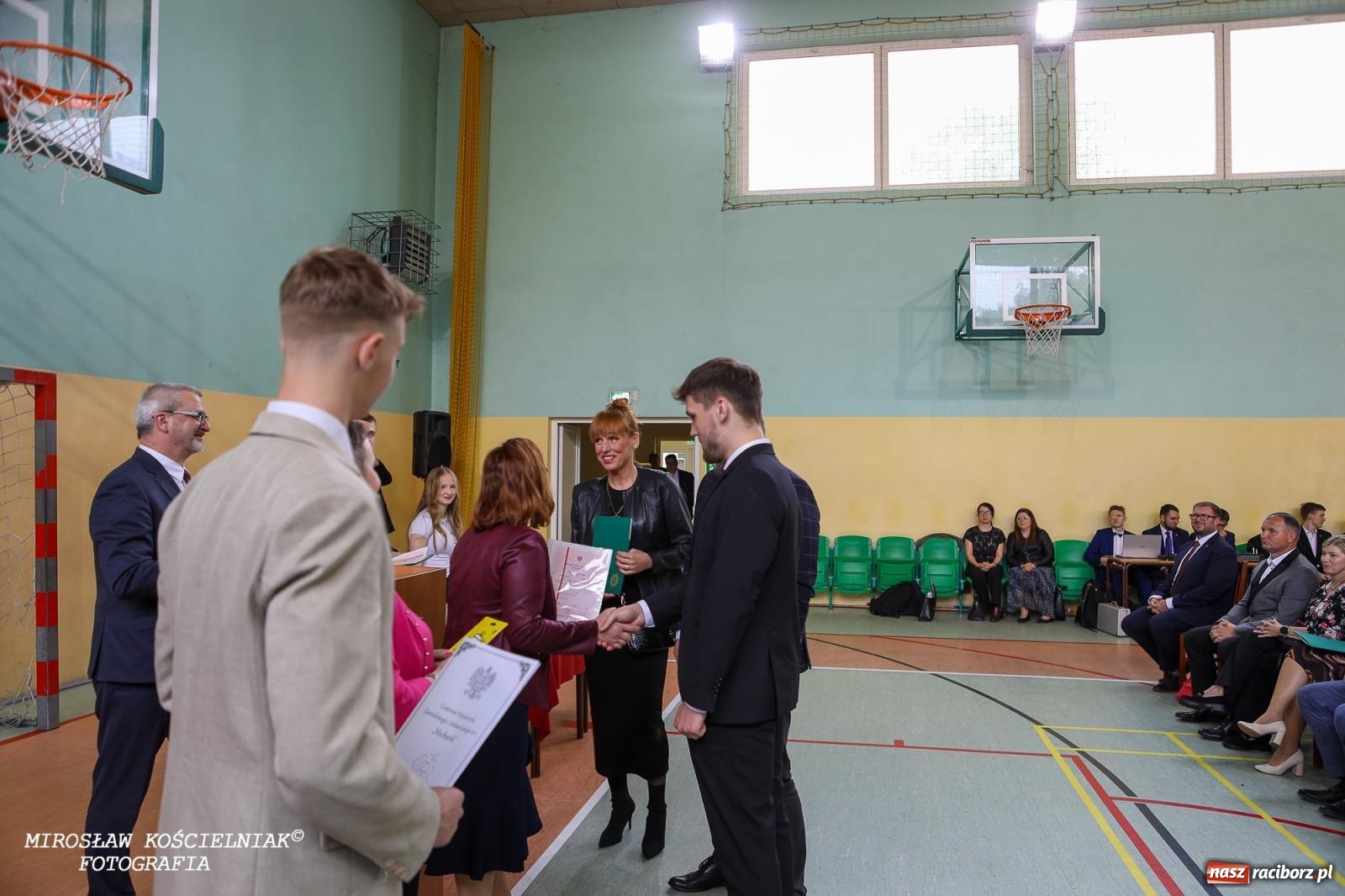 Zdjęcie w galerii na portalu naszraciborz.pl: Raciborska politechnika nad Odrą pożegnała absolwentów wiadomości z regionu