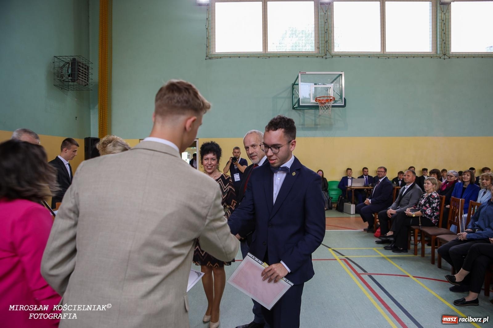 Zdjęcie w galerii na portalu naszraciborz.pl: Raciborska politechnika nad Odrą pożegnała absolwentów wiadomości z regionu