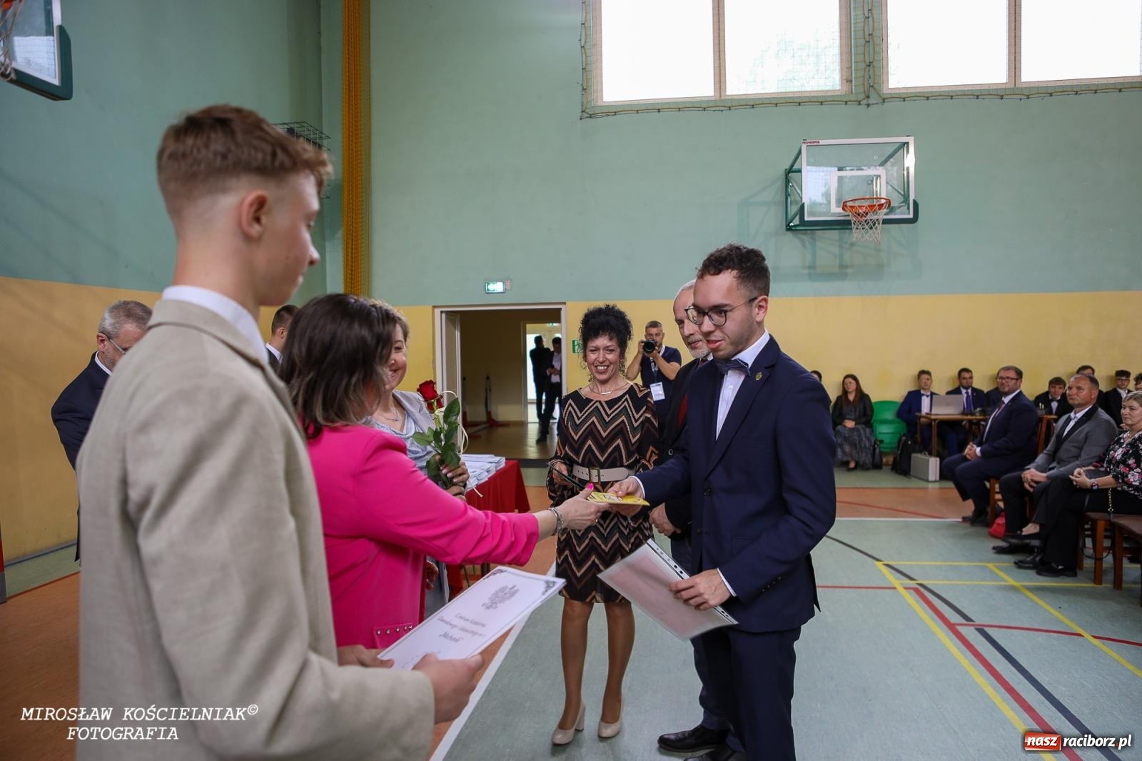 Zdjęcie w galerii na portalu naszraciborz.pl: Raciborska politechnika nad Odrą pożegnała absolwentów wiadomości z regionu