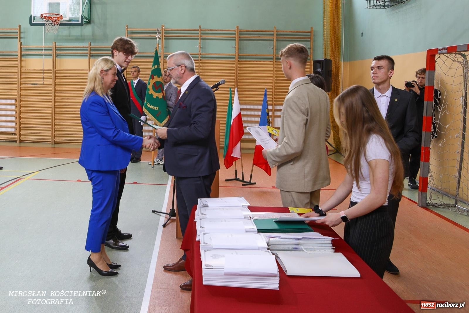 Zdjęcie w galerii na portalu naszraciborz.pl: Raciborska politechnika nad Odrą pożegnała absolwentów wiadomości z regionu