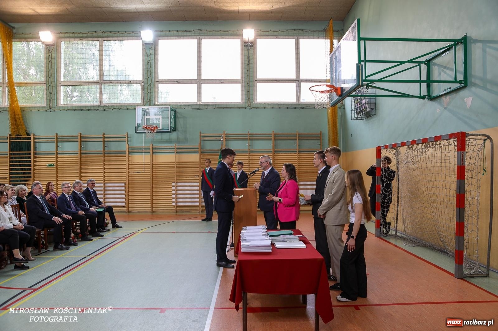 Zdjęcie w galerii na portalu naszraciborz.pl: Raciborska politechnika nad Odrą pożegnała absolwentów wiadomości z regionu