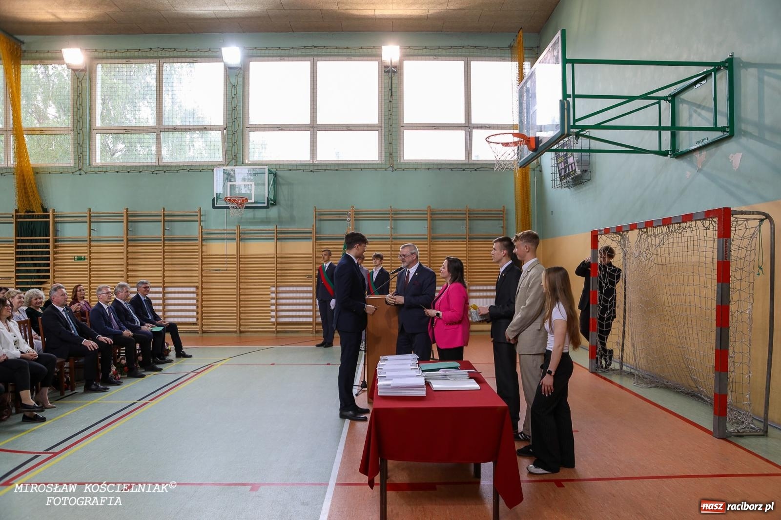 Zdjęcie w galerii na portalu naszraciborz.pl: Raciborska politechnika nad Odrą pożegnała absolwentów wiadomości z regionu