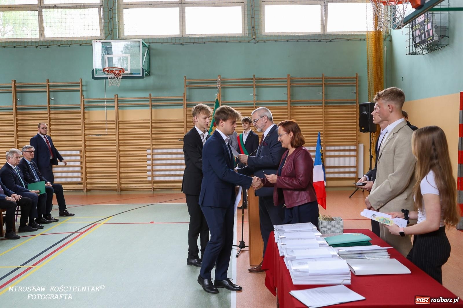 Zdjęcie w galerii na portalu naszraciborz.pl: Raciborska politechnika nad Odrą pożegnała absolwentów wiadomości z regionu