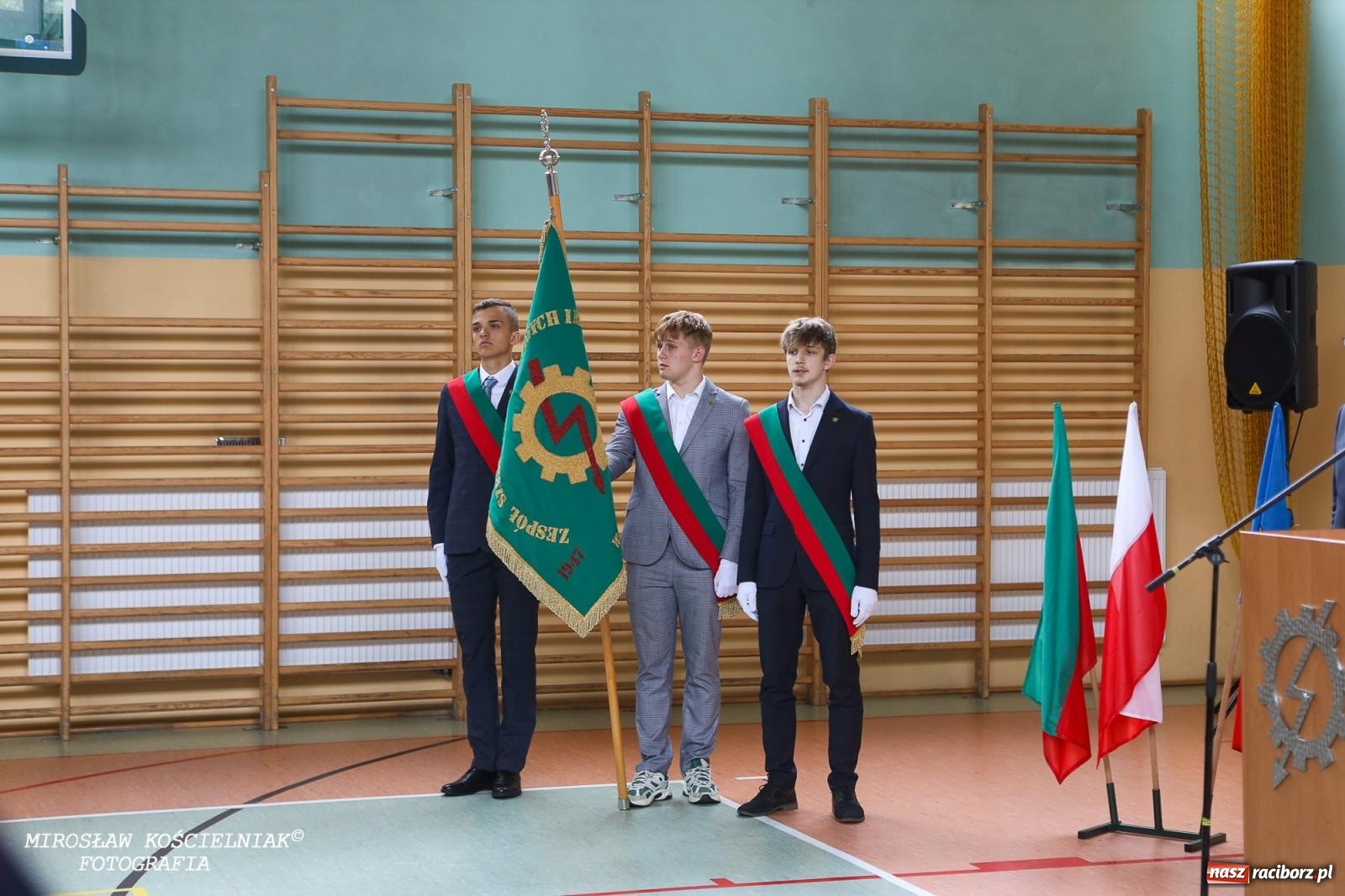 Zdjęcie w galerii na portalu naszraciborz.pl: Raciborska politechnika nad Odrą pożegnała absolwentów wiadomości z regionu