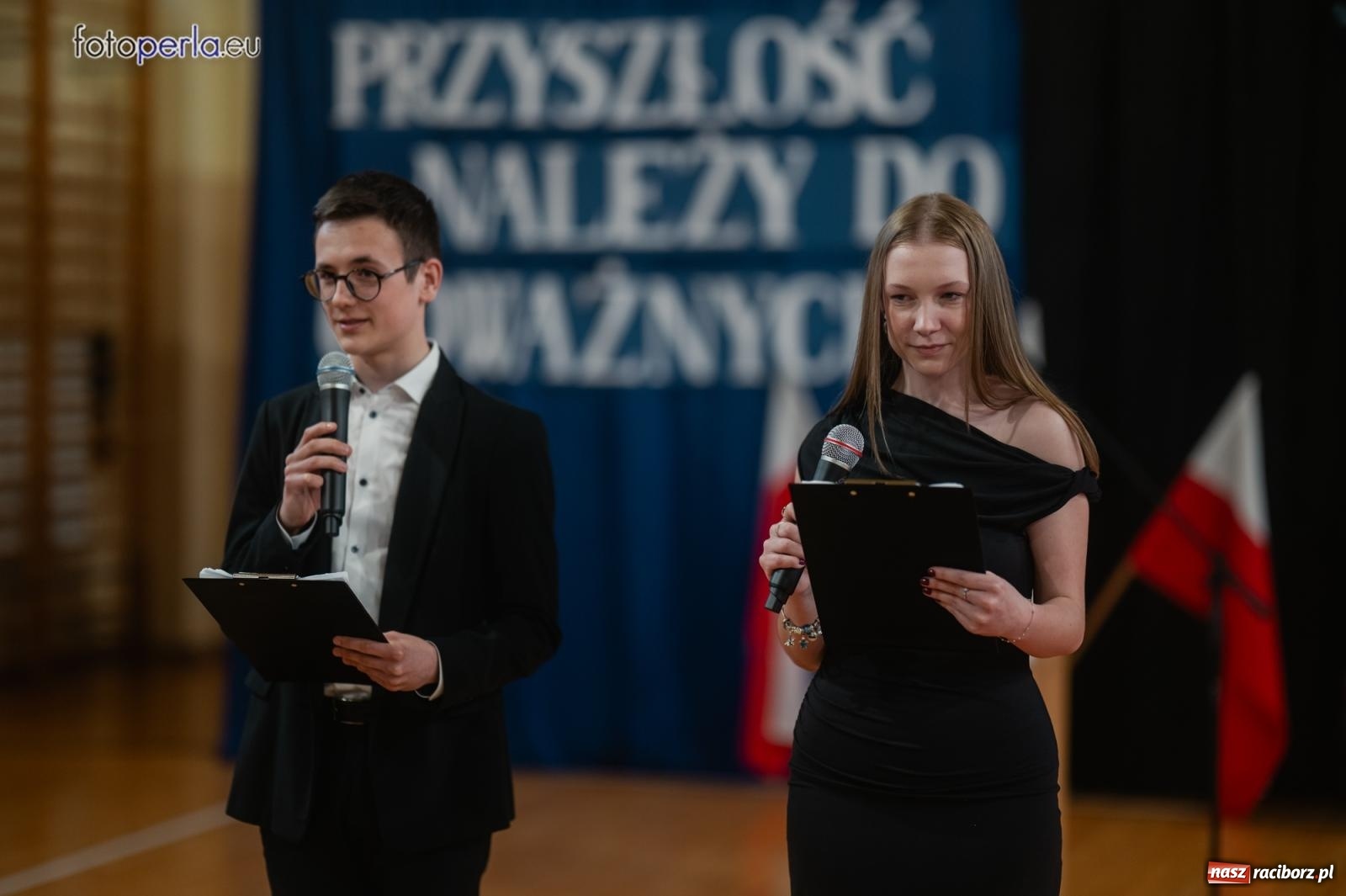 Zdjęcie w galerii na portalu naszraciborz.pl: II LO żegna swoich maturzystów. Są gotowi do podboju świata wiadomości z regionu