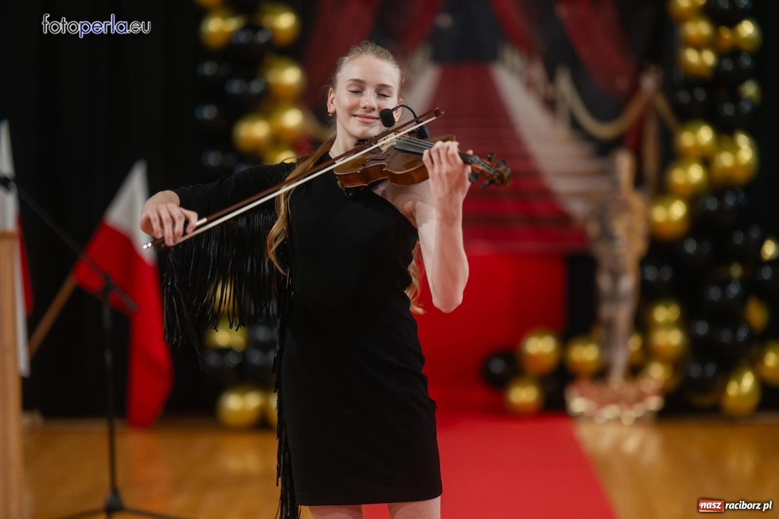 Zdjęcie w galerii na portalu naszraciborz.pl: II LO żegna swoich maturzystów. Są gotowi do podboju świata wiadomości z regionu