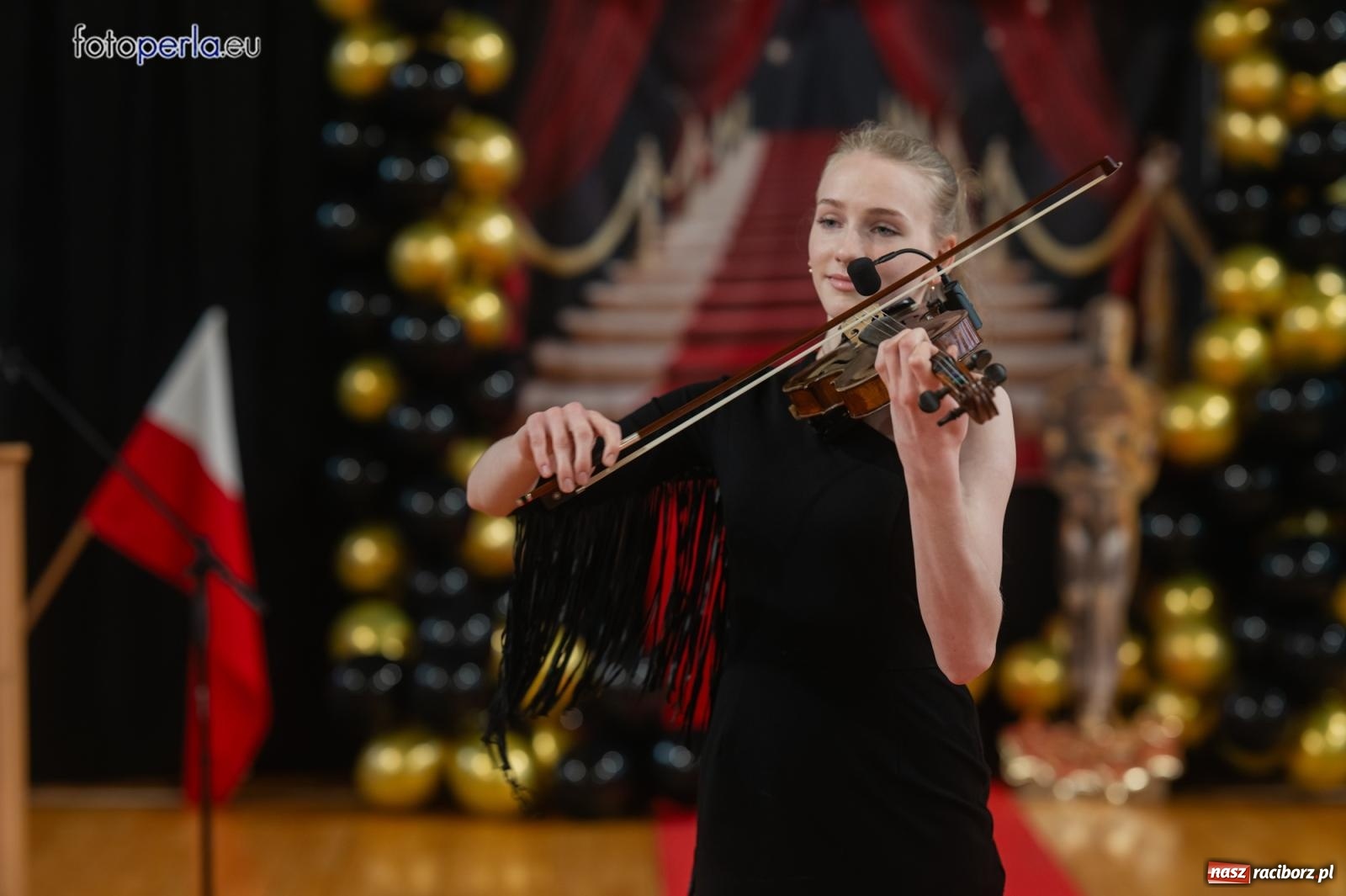 Zdjęcie w galerii na portalu naszraciborz.pl: II LO żegna swoich maturzystów. Są gotowi do podboju świata wiadomości z regionu