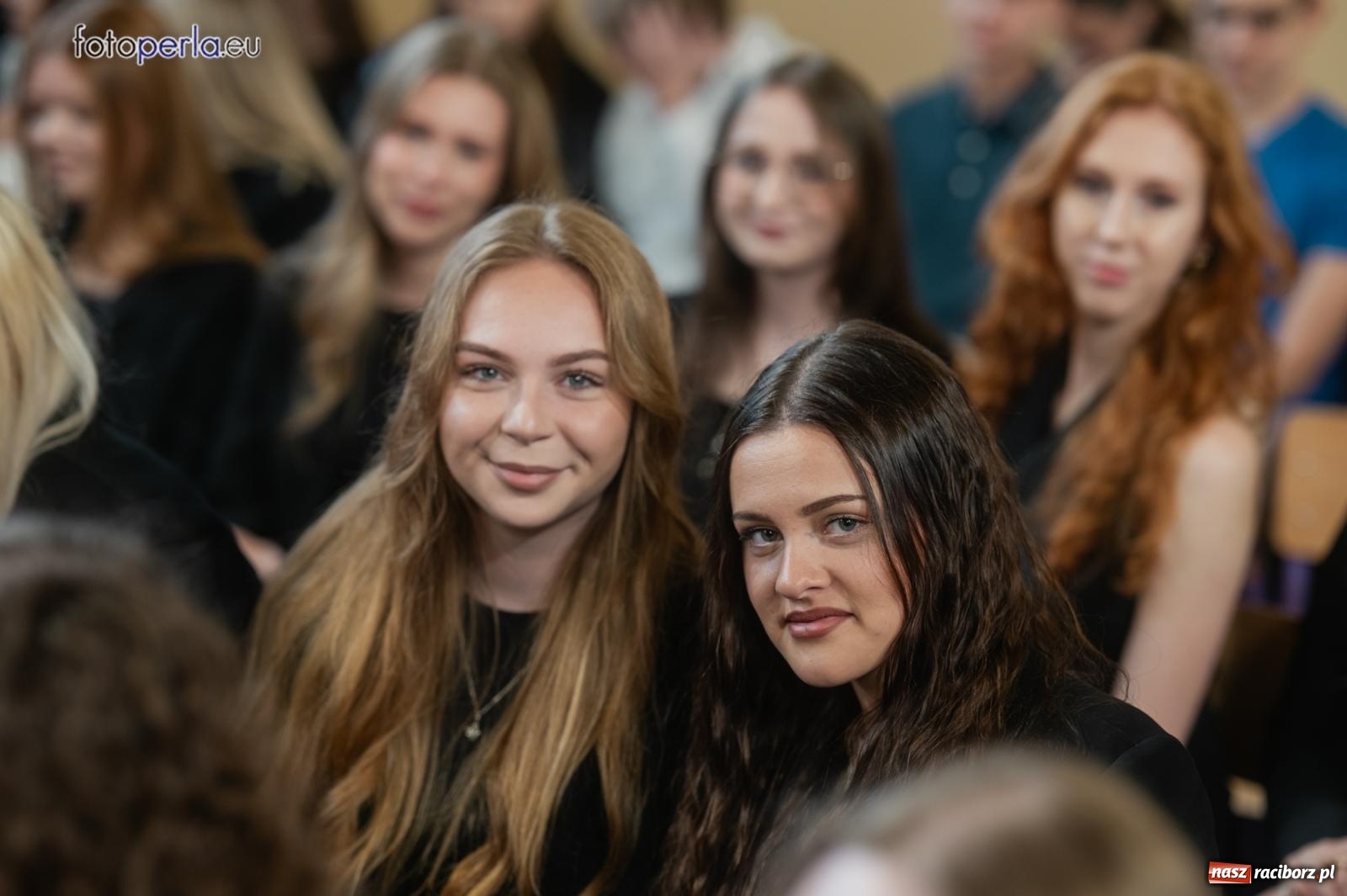 Zdjęcie w galerii na portalu naszraciborz.pl: II LO żegna swoich maturzystów. Są gotowi do podboju świata wiadomości z regionu