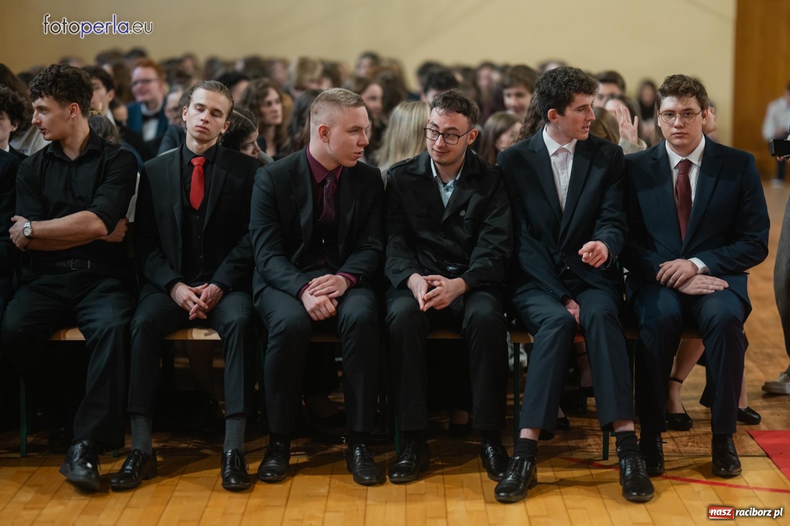 Zdjęcie w galerii na portalu naszraciborz.pl: II LO żegna swoich maturzystów. Są gotowi do podboju świata wiadomości z regionu