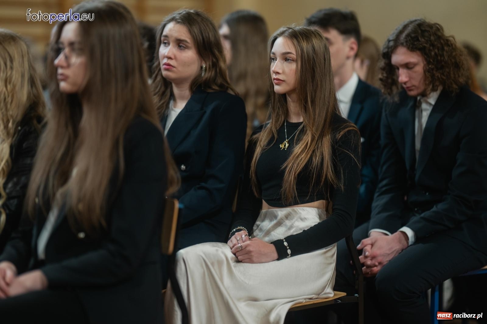 Zdjęcie w galerii na portalu naszraciborz.pl: II LO żegna swoich maturzystów. Są gotowi do podboju świata wiadomości z regionu