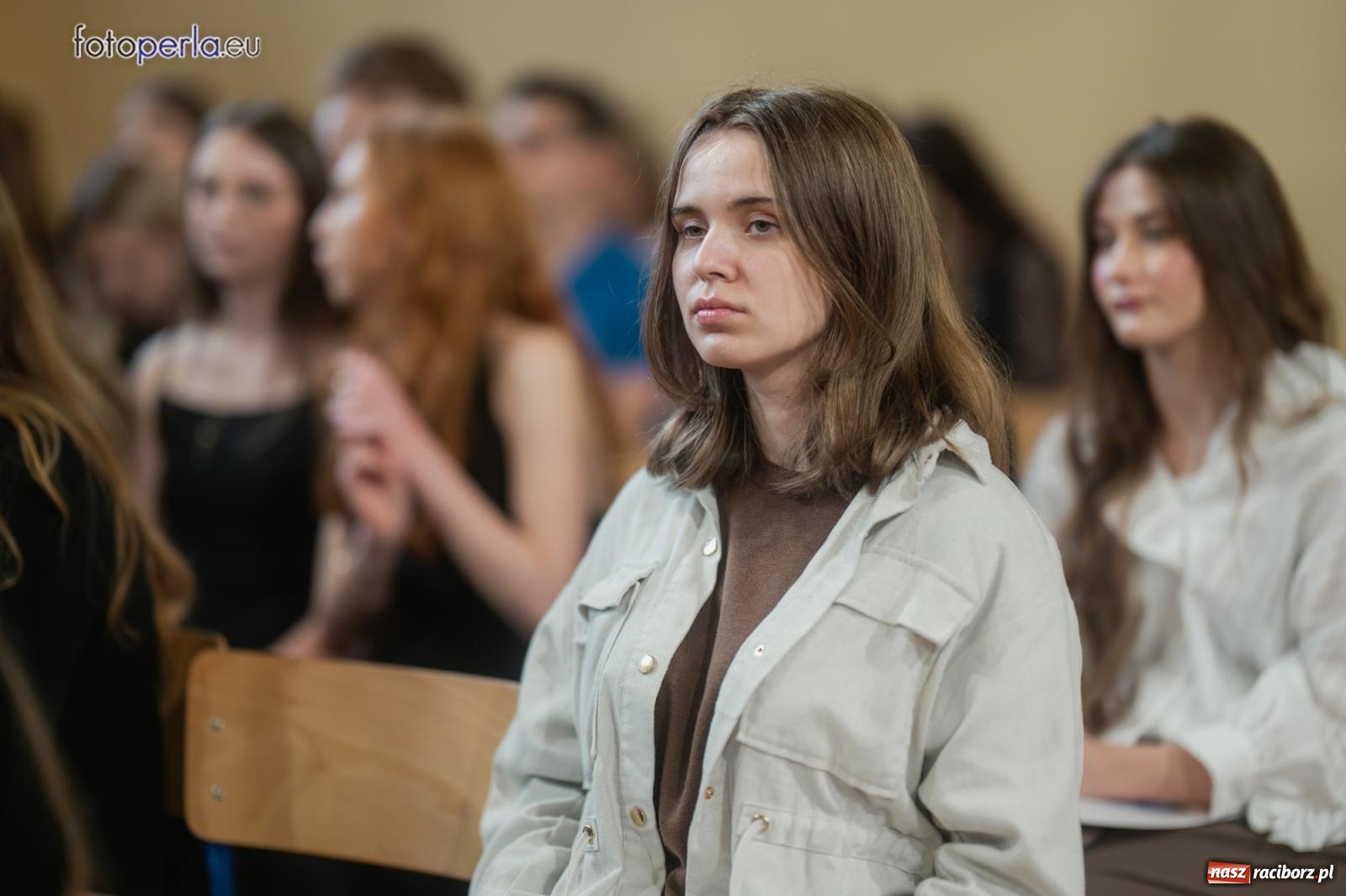 Zdjęcie w galerii na portalu naszraciborz.pl: II LO żegna swoich maturzystów. Są gotowi do podboju świata wiadomości z regionu