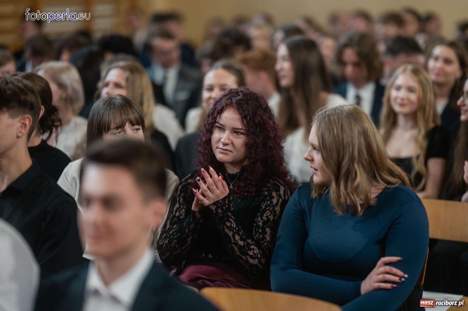 Zdjęcie w galerii na portalu naszraciborz.pl: II LO żegna swoich maturzystów. Są gotowi do podboju świata wiadomości z regionu