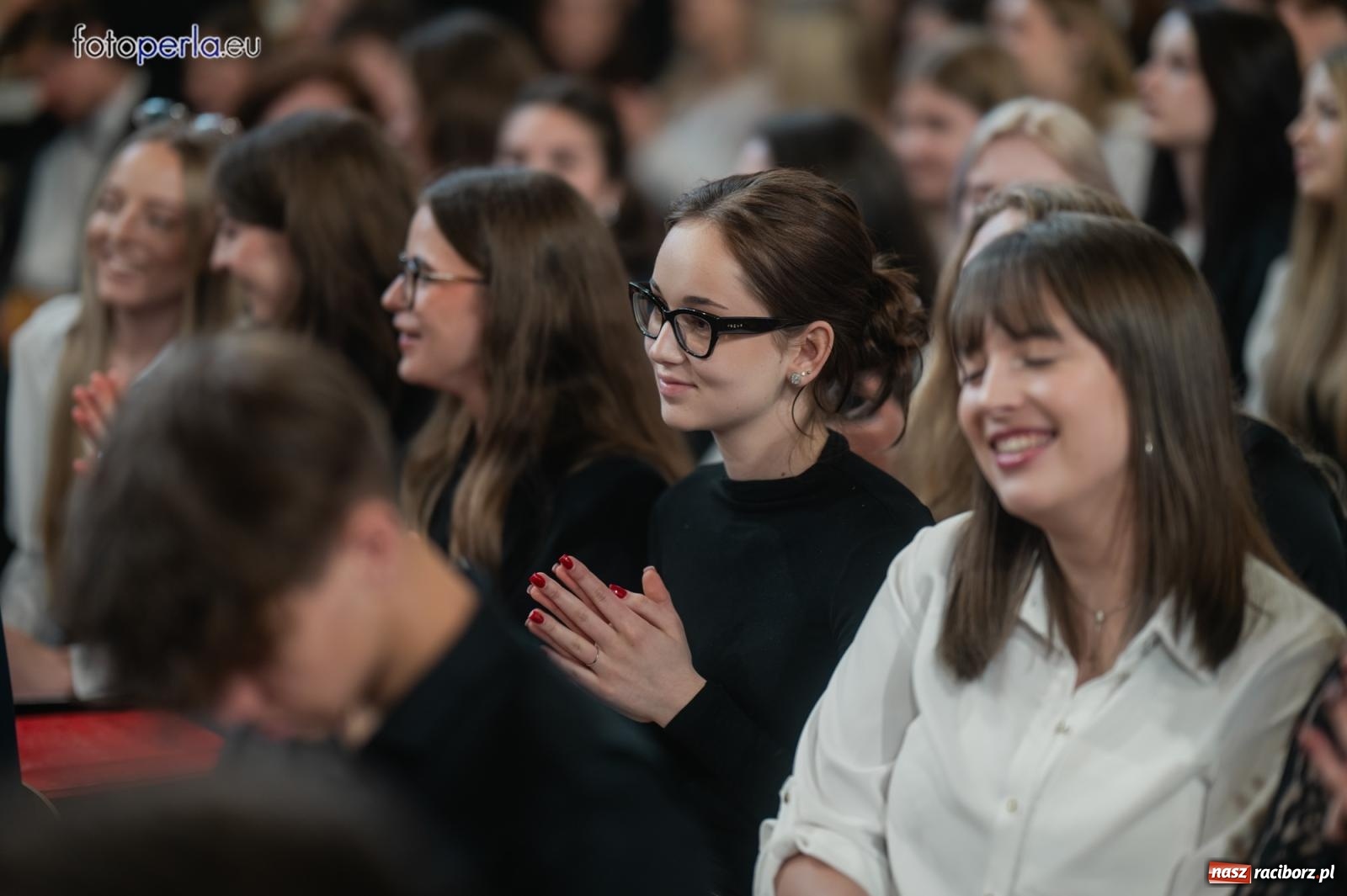Zdjęcie w galerii na portalu naszraciborz.pl: II LO żegna swoich maturzystów. Są gotowi do podboju świata wiadomości z regionu
