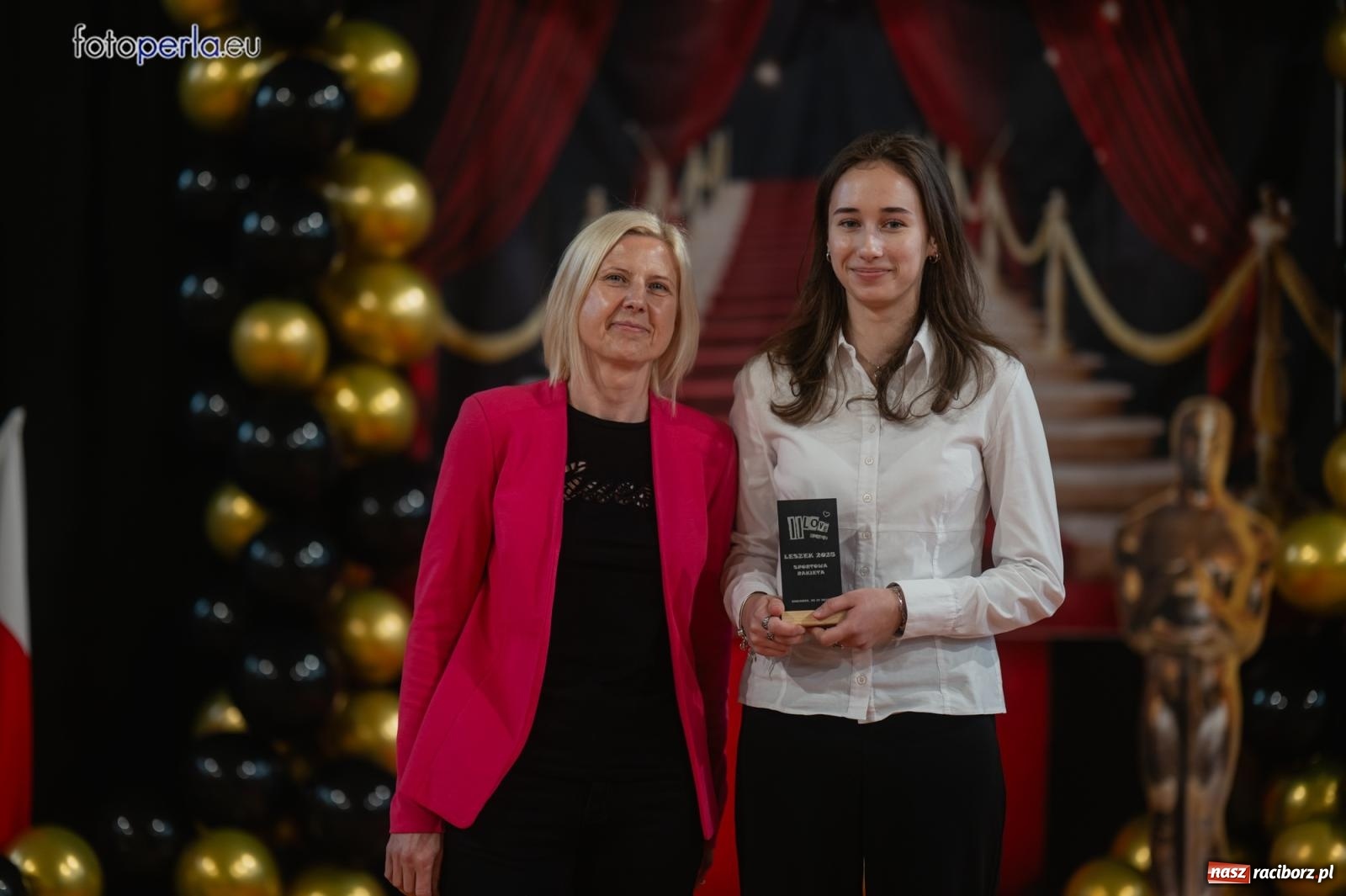 Zdjęcie w galerii na portalu naszraciborz.pl: II LO żegna swoich maturzystów. Są gotowi do podboju świata wiadomości z regionu