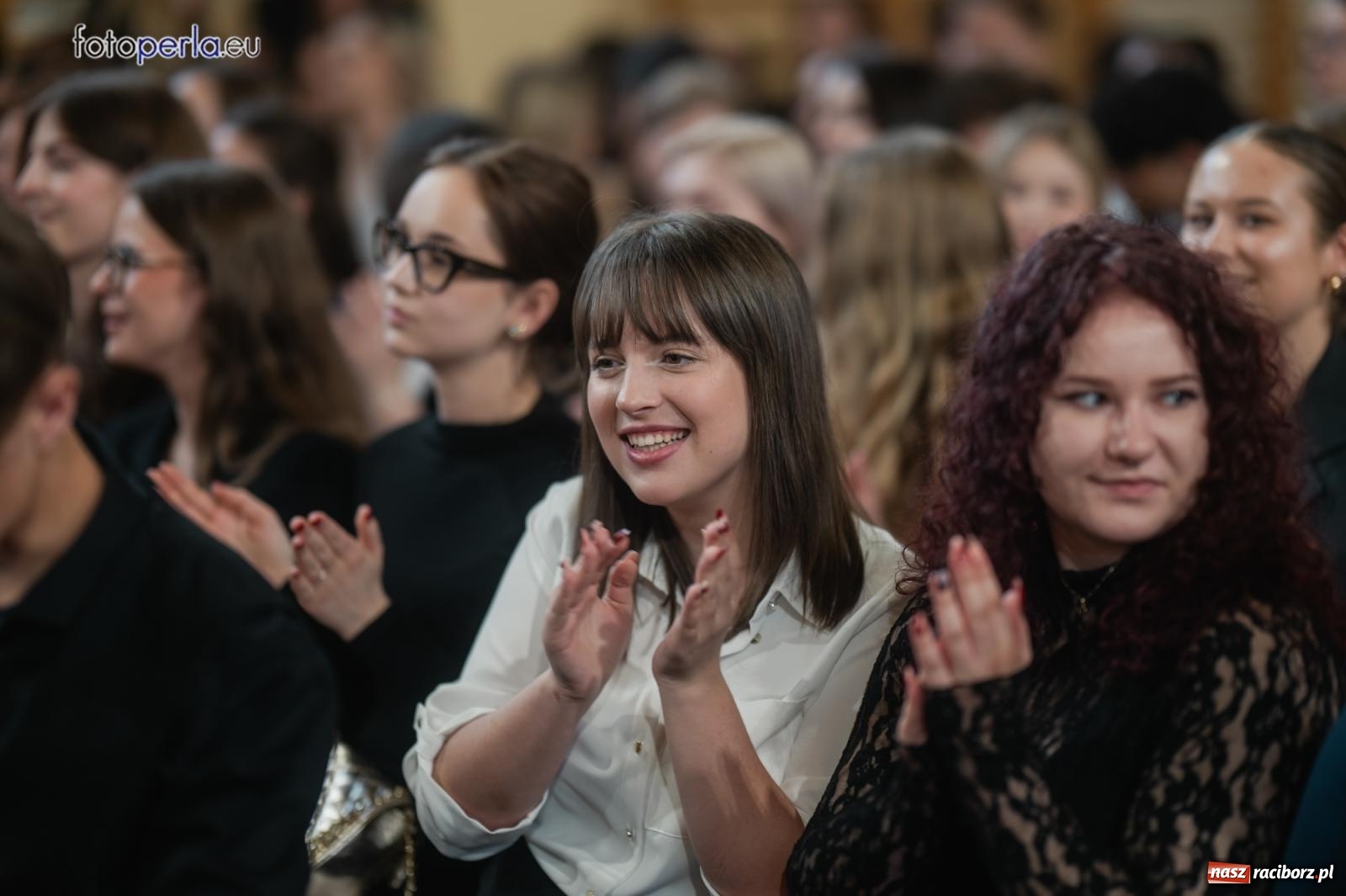 Zdjęcie w galerii na portalu naszraciborz.pl: II LO żegna swoich maturzystów. Są gotowi do podboju świata wiadomości z regionu