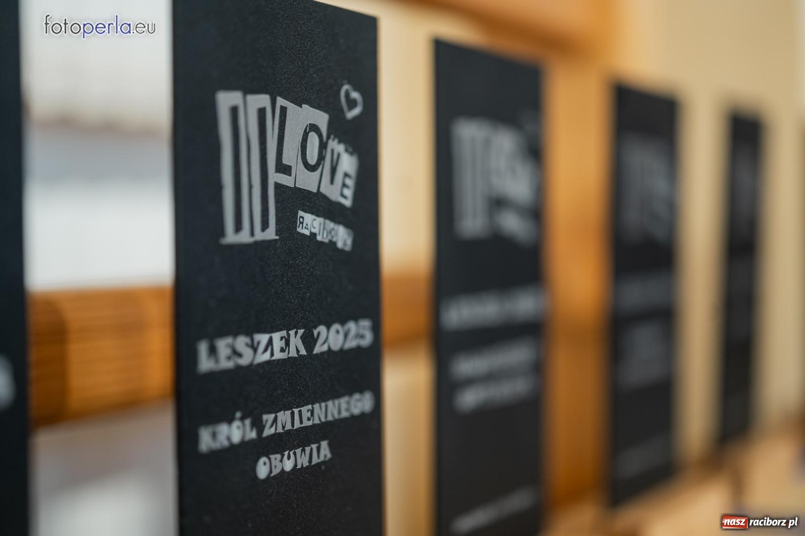 Zdjęcie w galerii na portalu naszraciborz.pl: II LO żegna swoich maturzystów. Są gotowi do podboju świata wiadomości z regionu