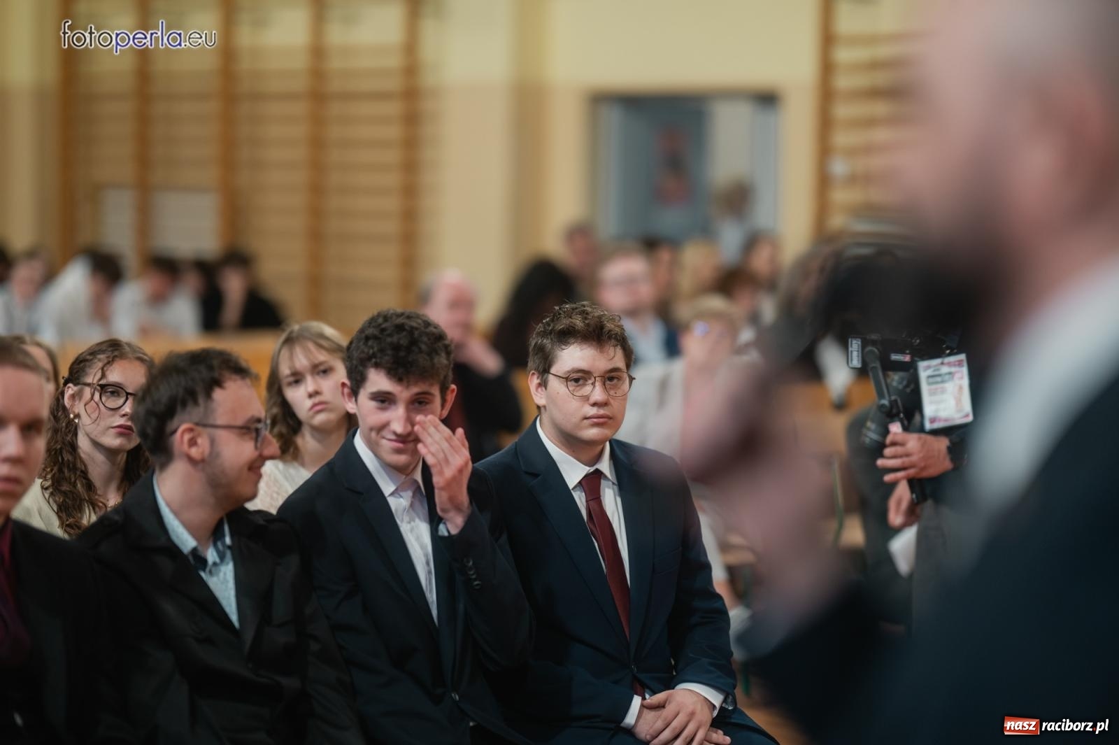 Zdjęcie w galerii na portalu naszraciborz.pl: II LO żegna swoich maturzystów. Są gotowi do podboju świata wiadomości z regionu
