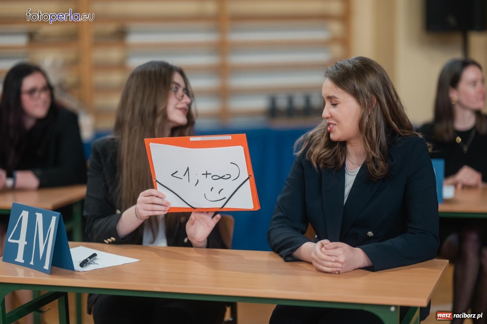 Zdjęcie w galerii na portalu naszraciborz.pl: II LO żegna swoich maturzystów. Są gotowi do podboju świata wiadomości z regionu