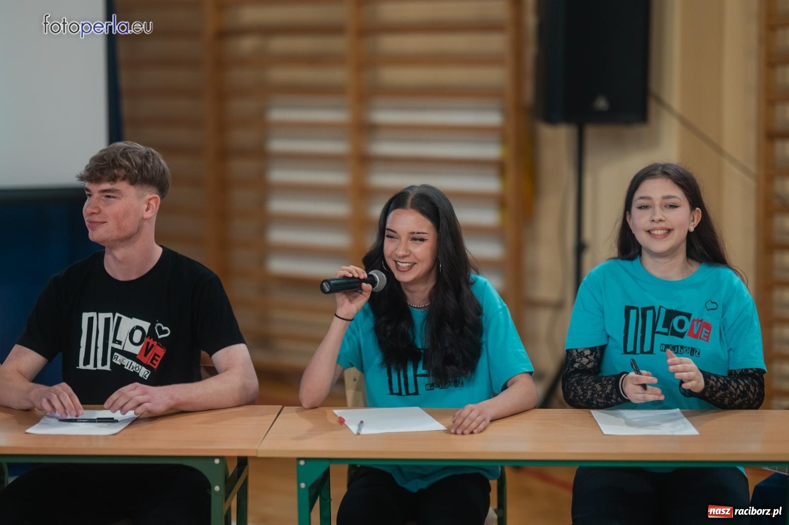 Zdjęcie w galerii na portalu naszraciborz.pl: II LO żegna swoich maturzystów. Są gotowi do podboju świata wiadomości z regionu