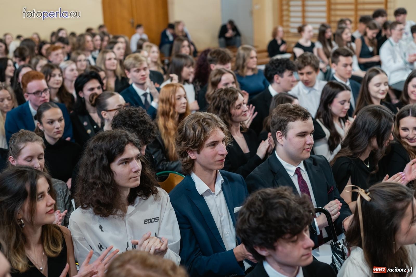 Zdjęcie w galerii na portalu naszraciborz.pl: II LO żegna swoich maturzystów. Są gotowi do podboju świata wiadomości z regionu