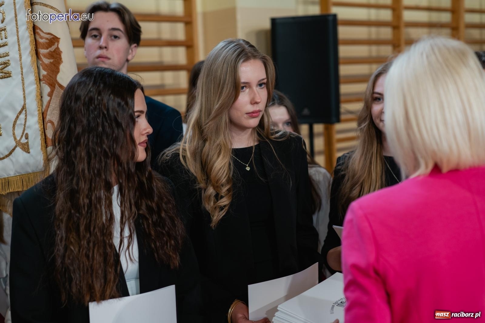 Zdjęcie w galerii na portalu naszraciborz.pl: II LO żegna swoich maturzystów. Są gotowi do podboju świata wiadomości z regionu