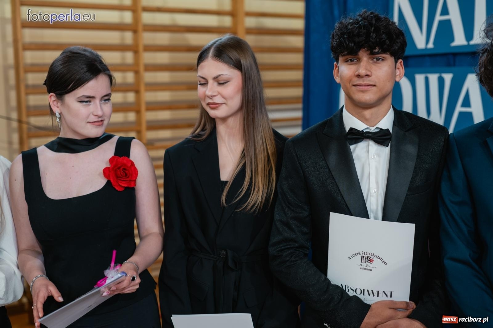Zdjęcie w galerii na portalu naszraciborz.pl: II LO żegna swoich maturzystów. Są gotowi do podboju świata wiadomości z regionu