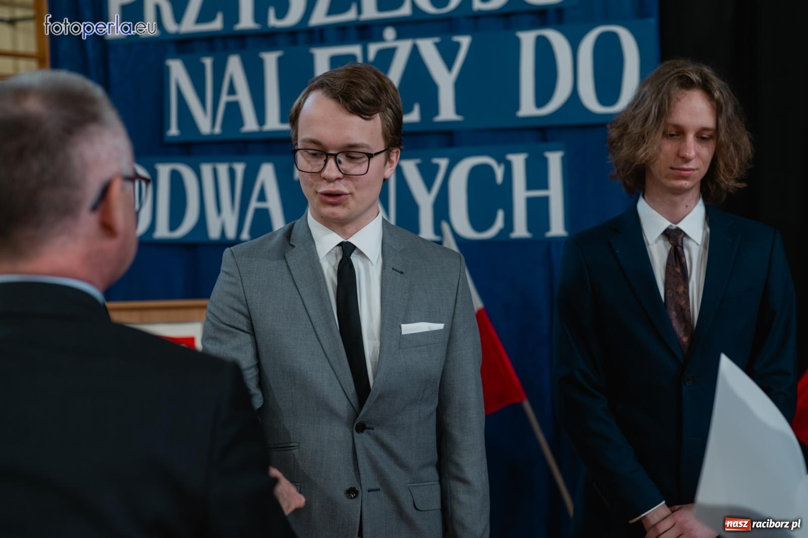 Zdjęcie w galerii na portalu naszraciborz.pl: II LO żegna swoich maturzystów. Są gotowi do podboju świata wiadomości z regionu