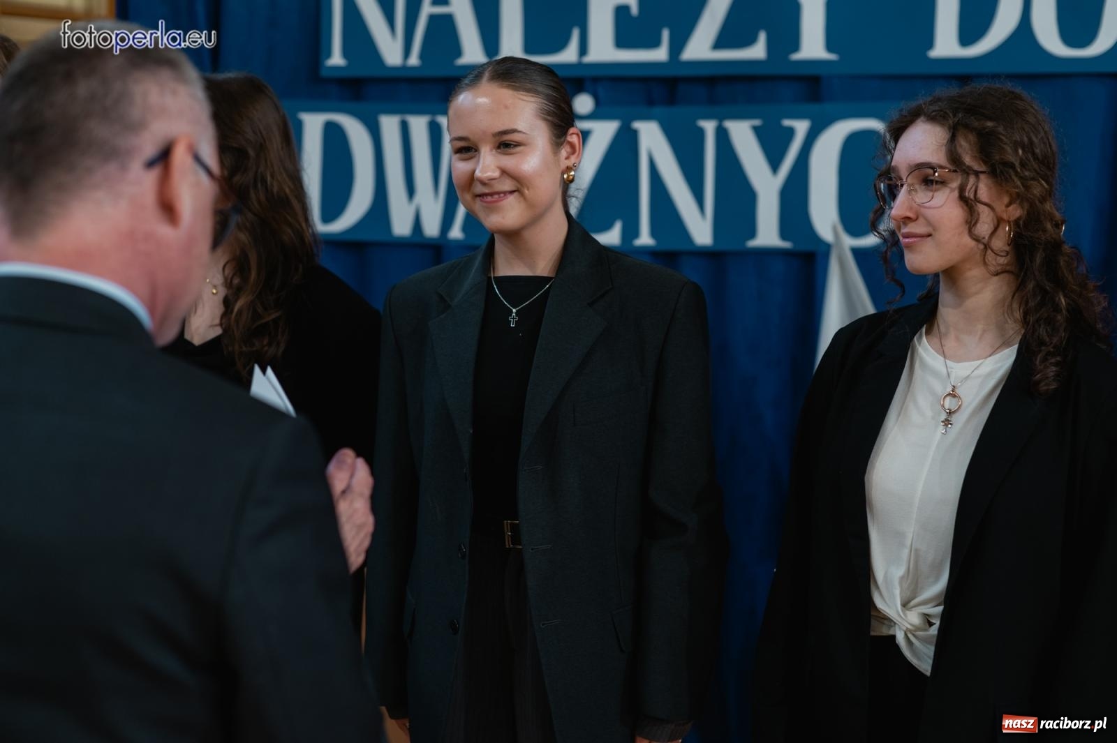 Zdjęcie w galerii na portalu naszraciborz.pl: II LO żegna swoich maturzystów. Są gotowi do podboju świata wiadomości z regionu