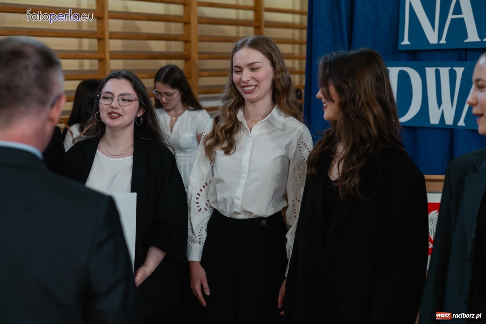 Zdjęcie w galerii na portalu naszraciborz.pl: II LO żegna swoich maturzystów. Są gotowi do podboju świata wiadomości z regionu