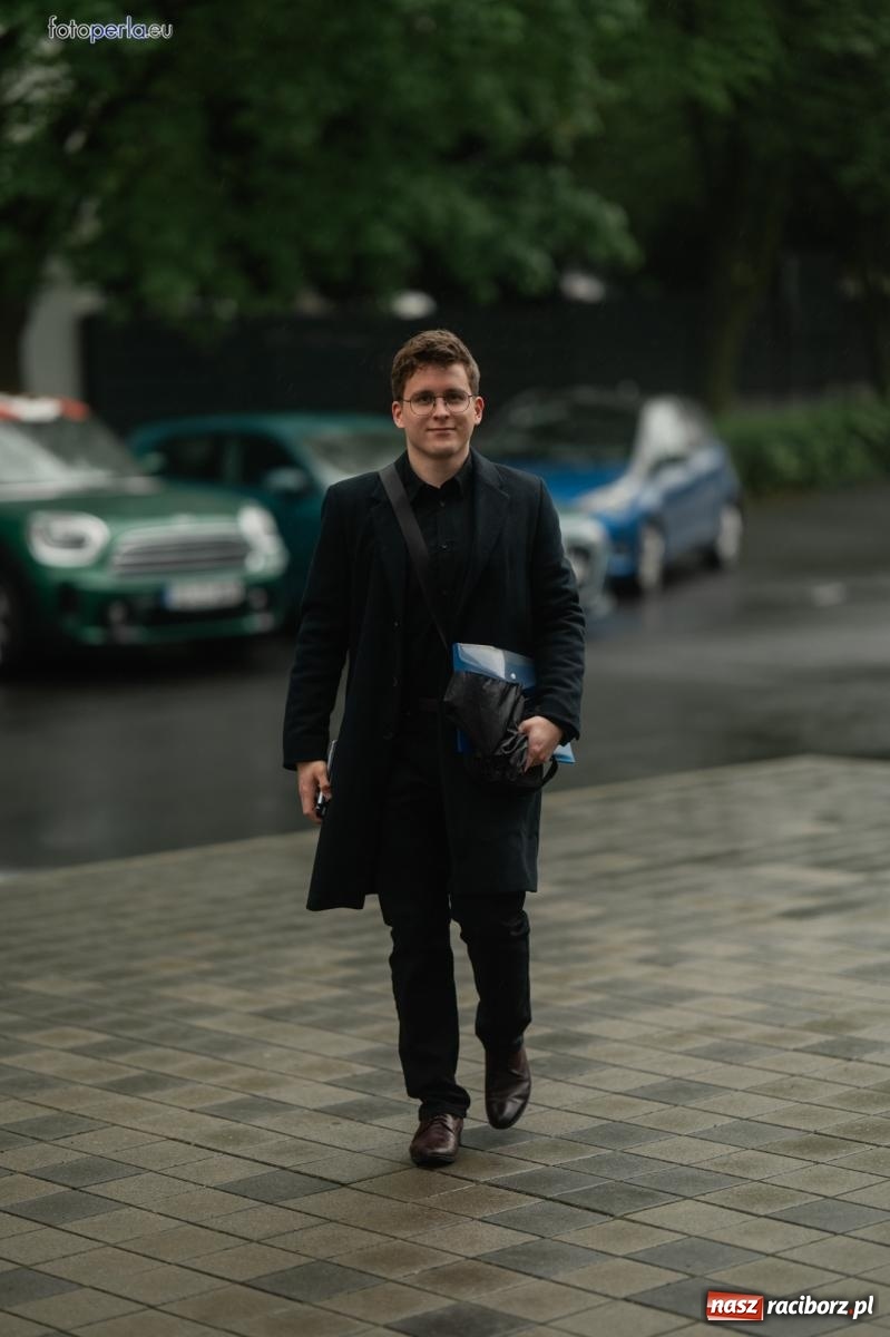 Zdjęcie w galerii na portalu naszraciborz.pl: II LO żegna swoich maturzystów. Są gotowi do podboju świata wiadomości z regionu