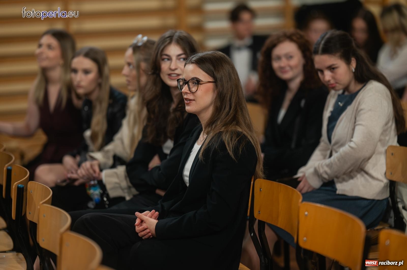 Zdjęcie w galerii na portalu naszraciborz.pl: II LO żegna swoich maturzystów. Są gotowi do podboju świata wiadomości z regionu