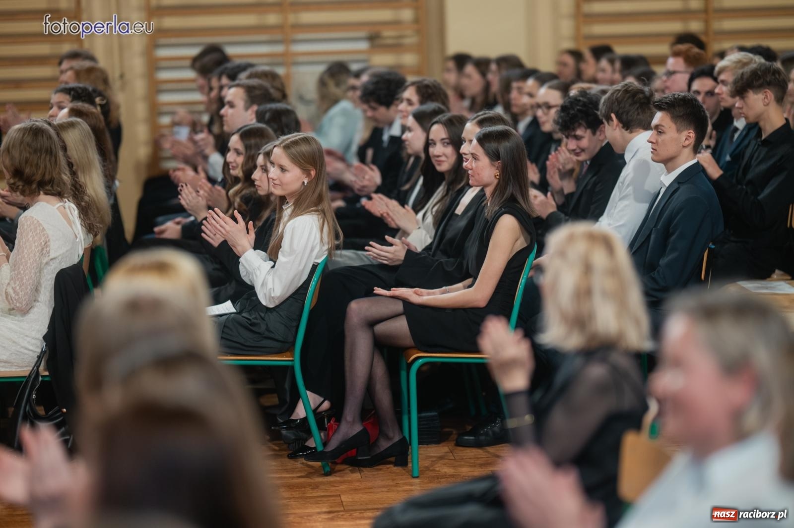 Zdjęcie w galerii na portalu naszraciborz.pl: II LO żegna swoich maturzystów. Są gotowi do podboju świata wiadomości z regionu