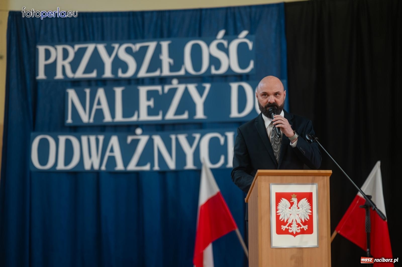 Zdjęcie w galerii na portalu naszraciborz.pl: II LO żegna swoich maturzystów. Są gotowi do podboju świata wiadomości z regionu