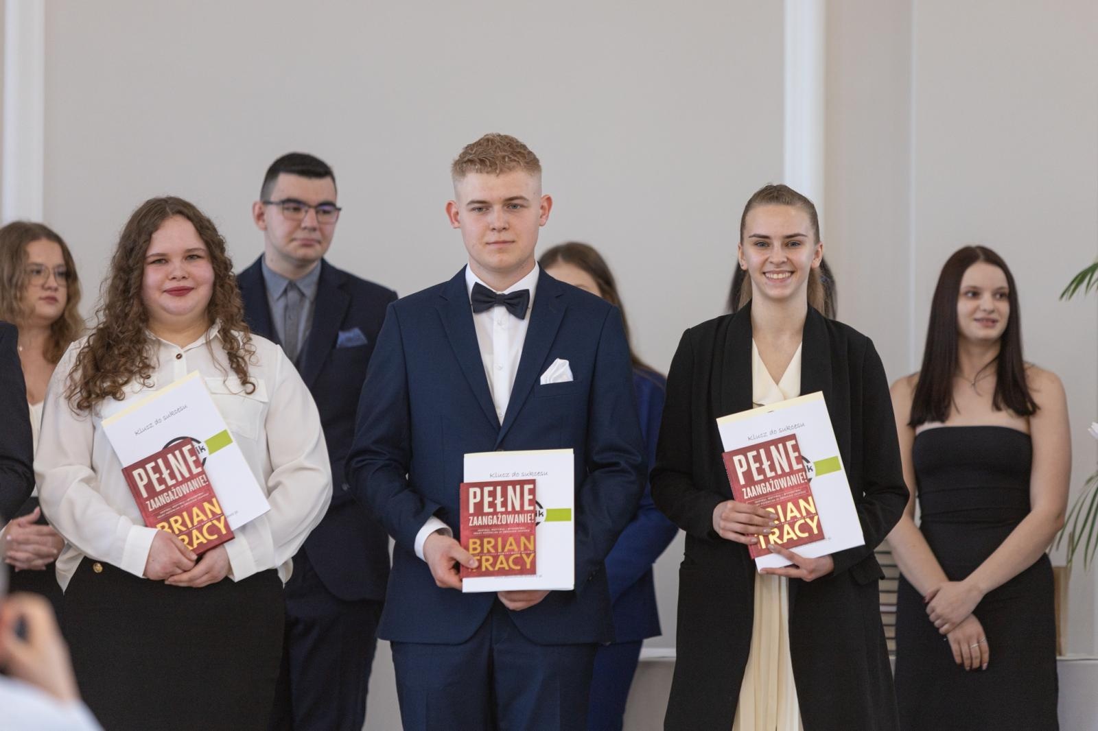 Zdjęcie w galerii na portalu naszraciborz.pl: Pożegnanie rocznika 2020/2025 w Zespole Szkół Ekonomicznych wiadomości z regionu