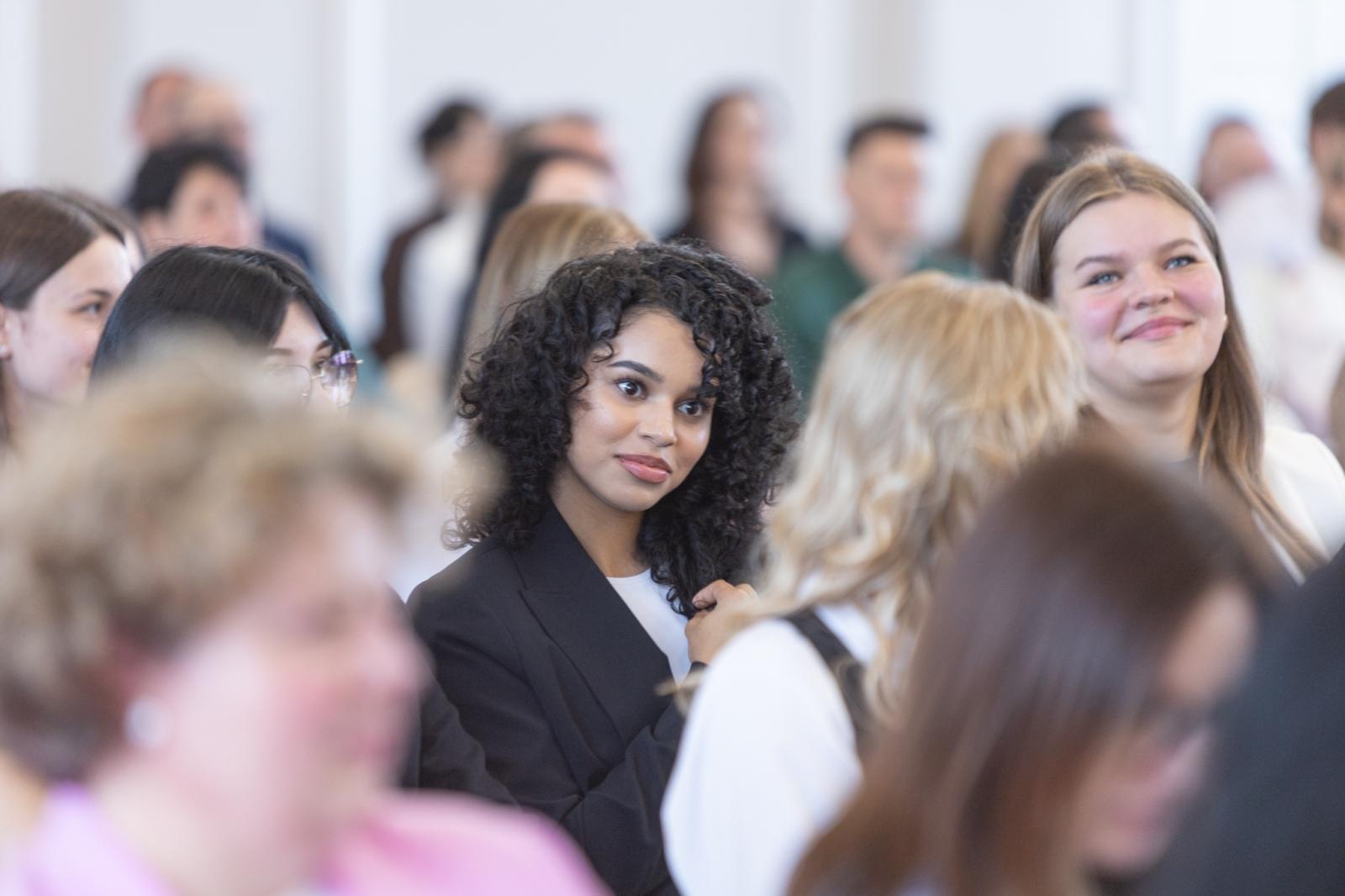 Zdjęcie w galerii na portalu naszraciborz.pl: Pożegnanie rocznika 2020/2025 w Zespole Szkół Ekonomicznych wiadomości z regionu