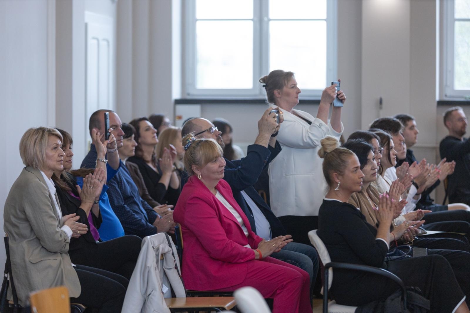 Zdjęcie w galerii na portalu naszraciborz.pl: Pożegnanie rocznika 2020/2025 w Zespole Szkół Ekonomicznych wiadomości z regionu