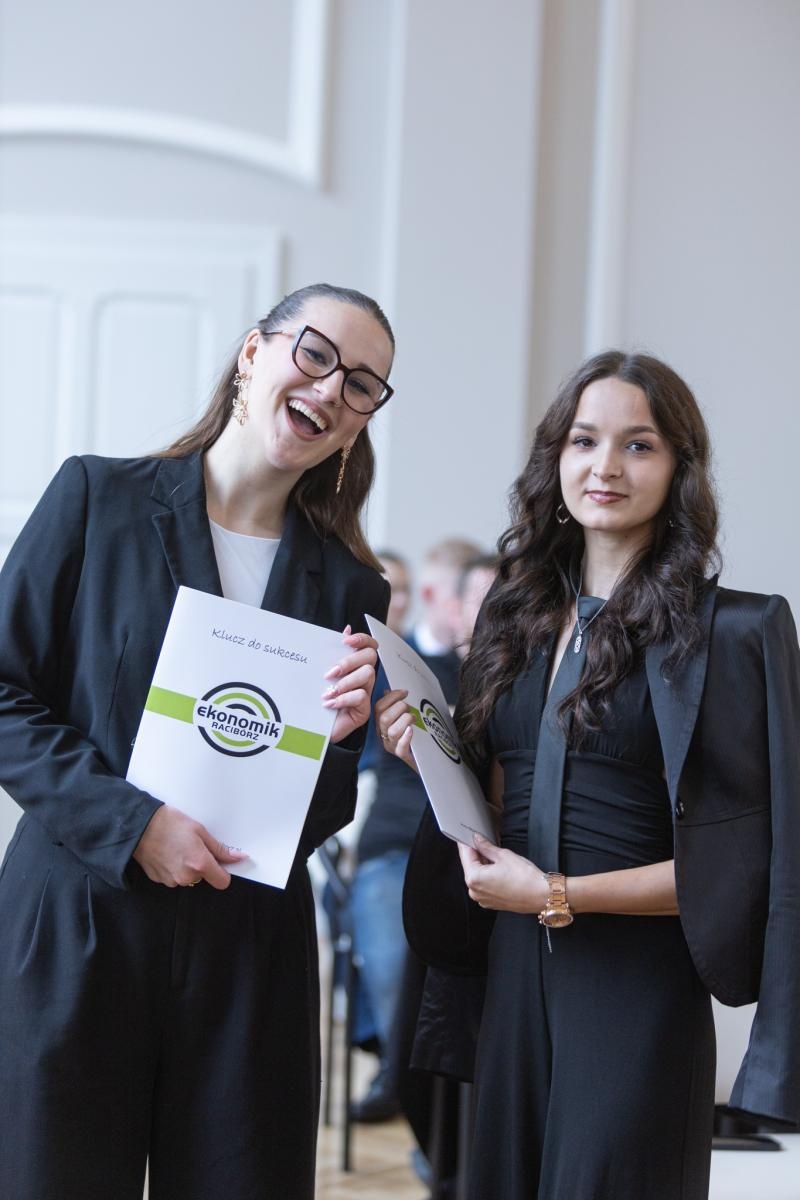 Zdjęcie w galerii na portalu naszraciborz.pl: Pożegnanie rocznika 2020/2025 w Zespole Szkół Ekonomicznych wiadomości z regionu