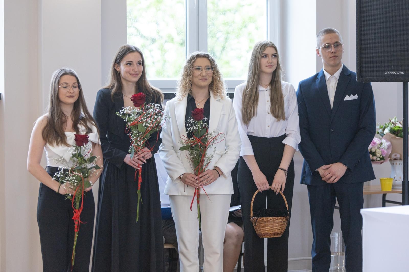 Zdjęcie w galerii na portalu naszraciborz.pl: Pożegnanie rocznika 2020/2025 w Zespole Szkół Ekonomicznych wiadomości z regionu