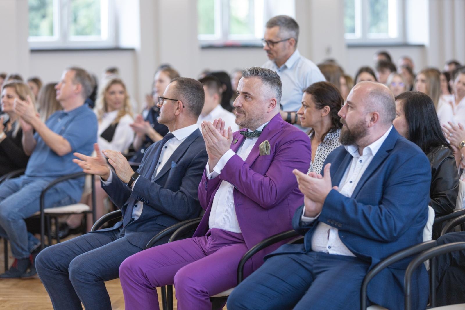 Zdjęcie w galerii na portalu naszraciborz.pl: Pożegnanie rocznika 2020/2025 w Zespole Szkół Ekonomicznych wiadomości z regionu