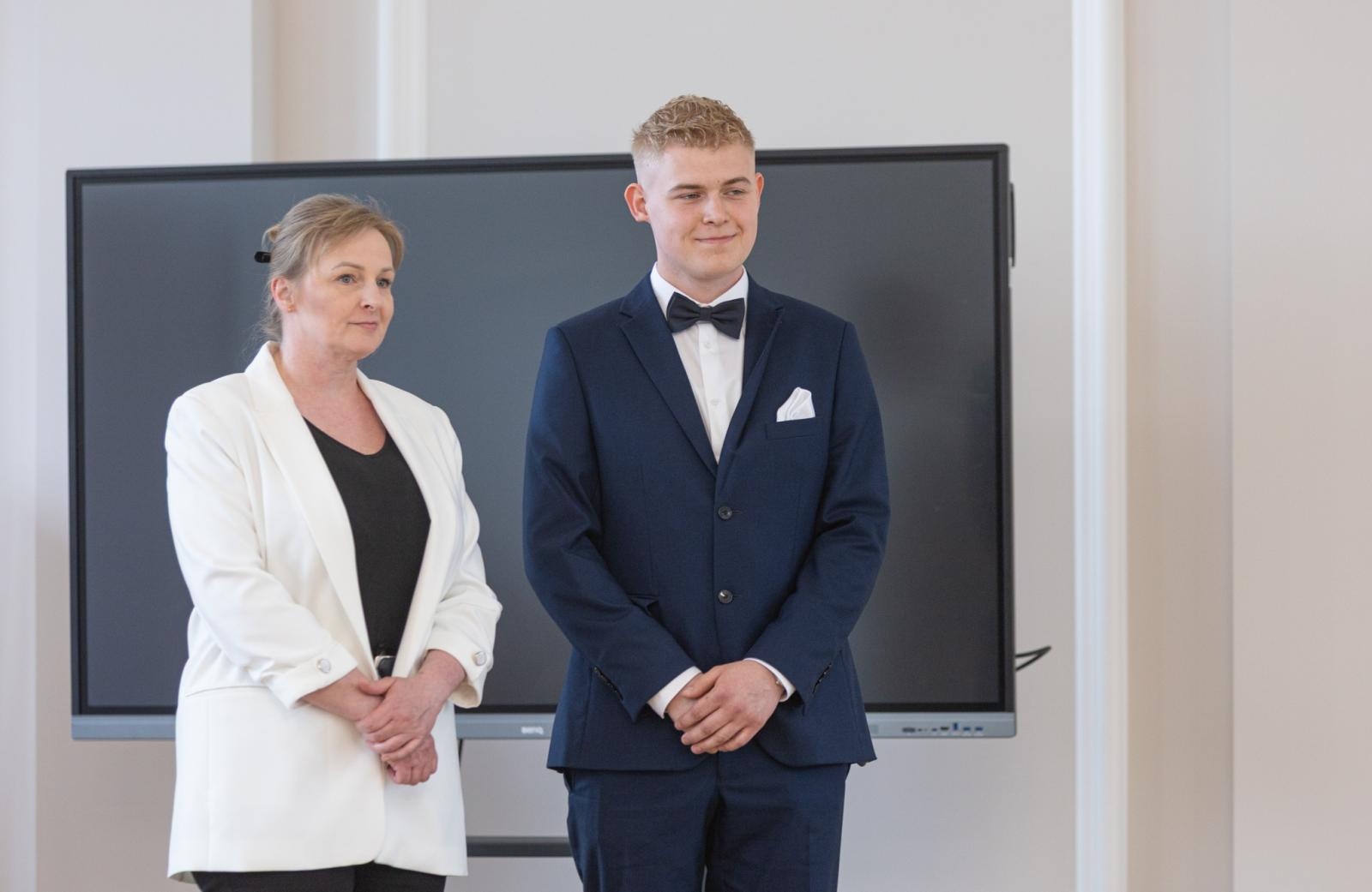 Zdjęcie w galerii na portalu naszraciborz.pl: Pożegnanie rocznika 2020/2025 w Zespole Szkół Ekonomicznych wiadomości z regionu